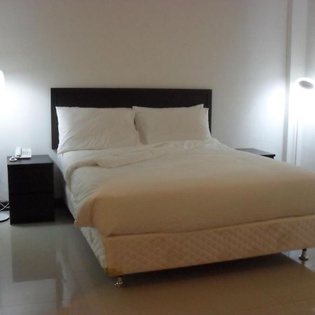 Hotel The Ramelau Dili Esterno foto