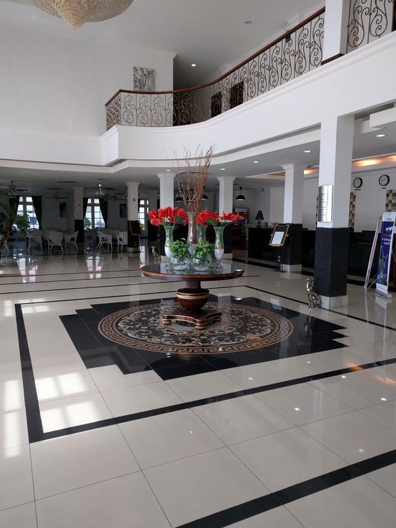Hotel The Ramelau Dili Esterno foto